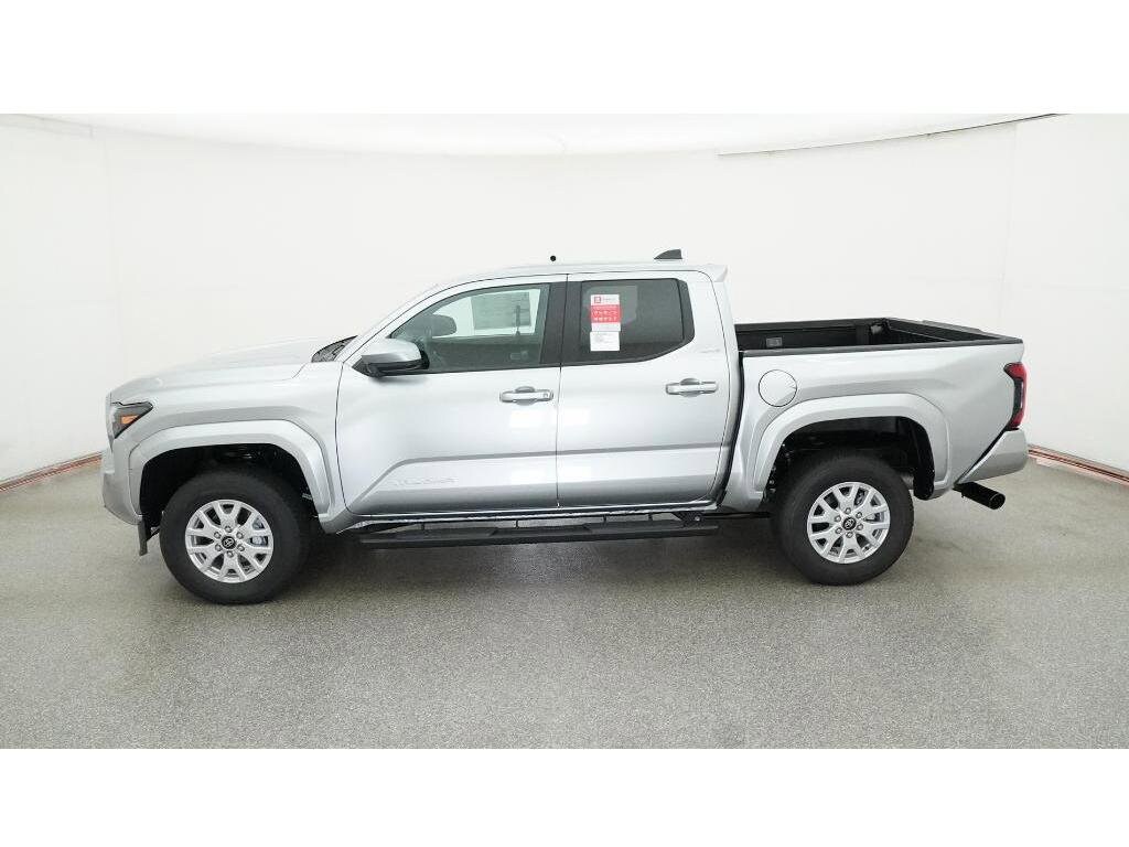 2025 Toyota Tacoma SR5 photo 2