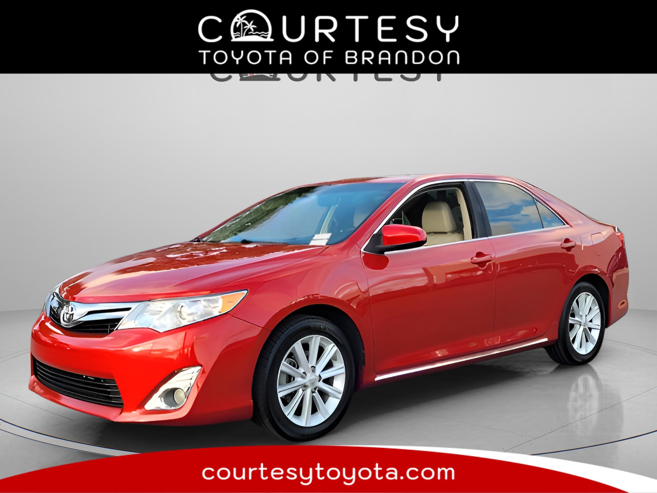 2012 Toyota Camry XLE's photo