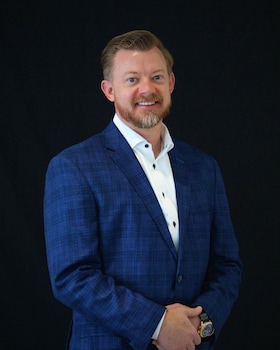 Staff member Zackery Kelley from ID_2cc89c053c62