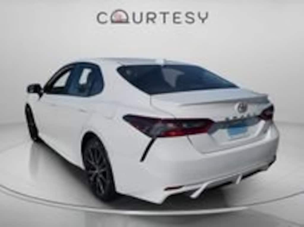 Used 2024 Toyota Camry SE Sedan