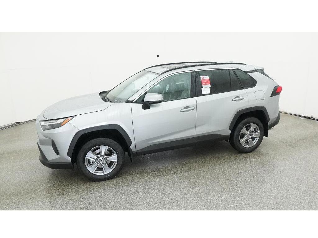 2025 Toyota RAV4 XLE photo 2