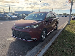 2024 Toyota Sienna XLE 7 Passenger Van Passenger Van