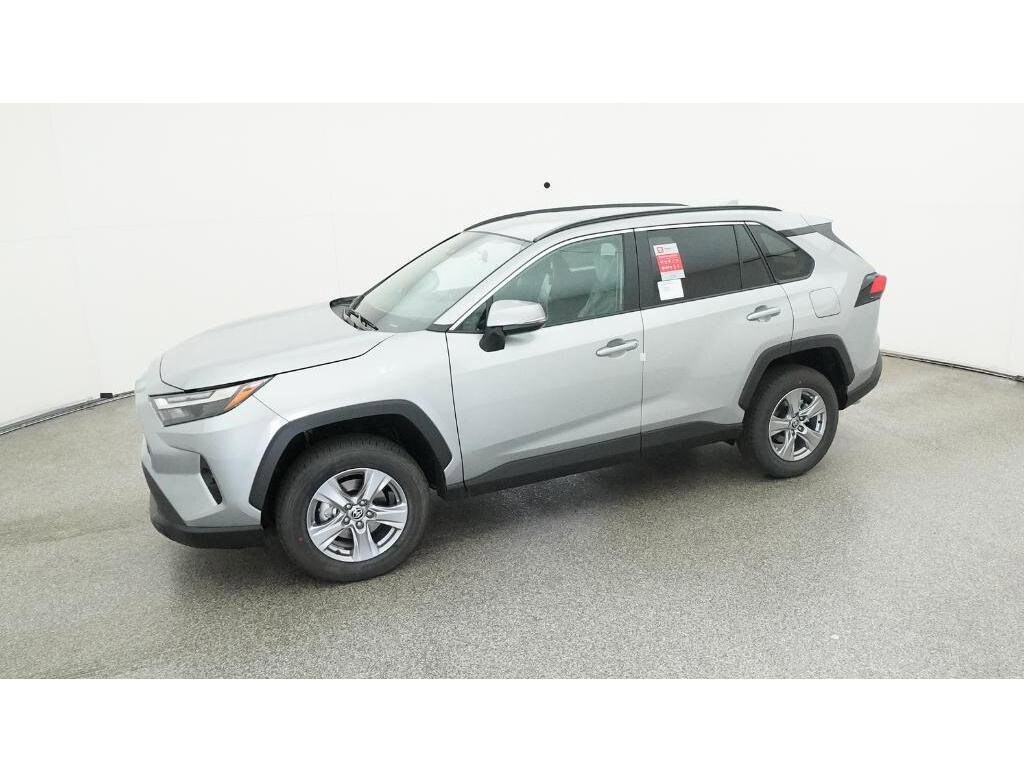 2025 Toyota RAV4 XLE photo 2