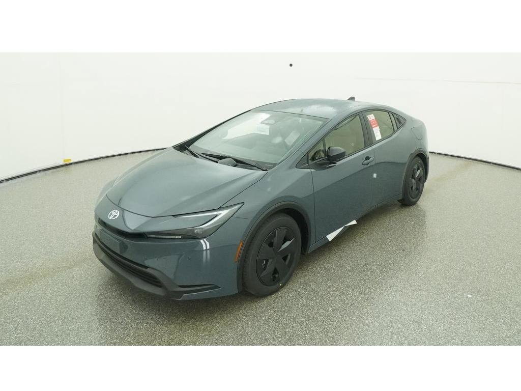 2026 Toyota Prius LE's photo