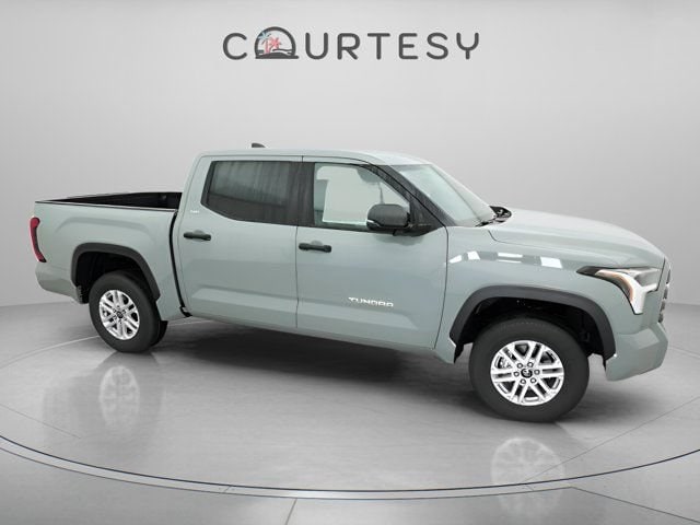 2025 Toyota Tundra SR5 - Photo 33