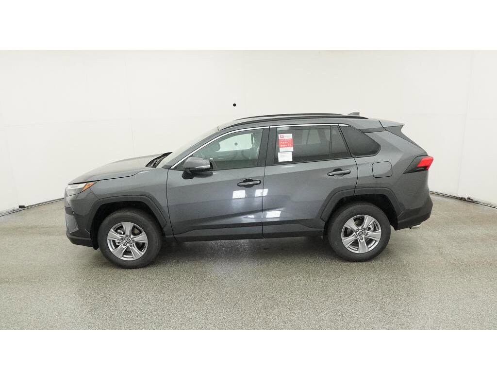 2025 Toyota RAV4 XLE photo 2
