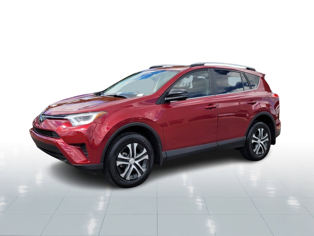 Used 2018 Toyota RAV4 LE SUV