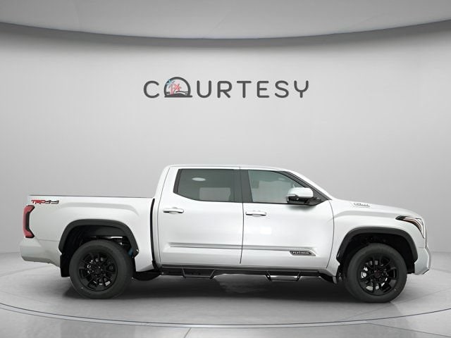 2025 Toyota Tundra Platinum - Photo 24
