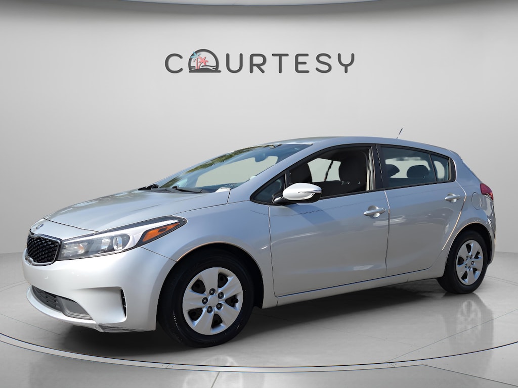 Used 2017 Kia Forte5 LX Hatchback