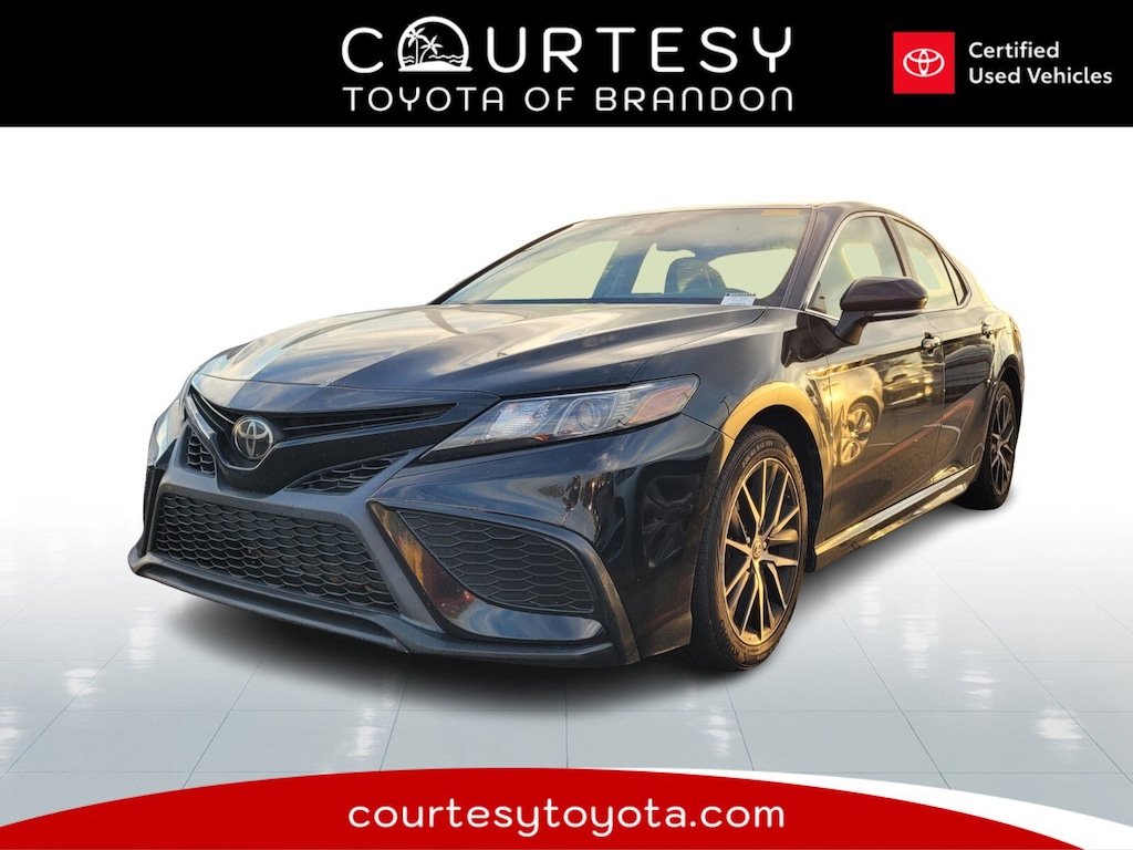 Used 2022 Toyota Camry SE Sedan