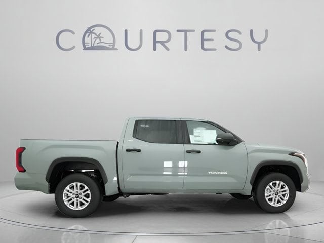 2025 Toyota Tundra SR5 - Photo 17