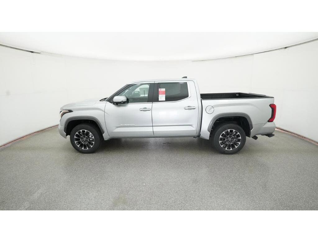 2026 Toyota Tundra Limited photo 3