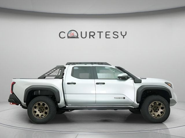 2025 Toyota Tacoma Trailhunter - Photo 17