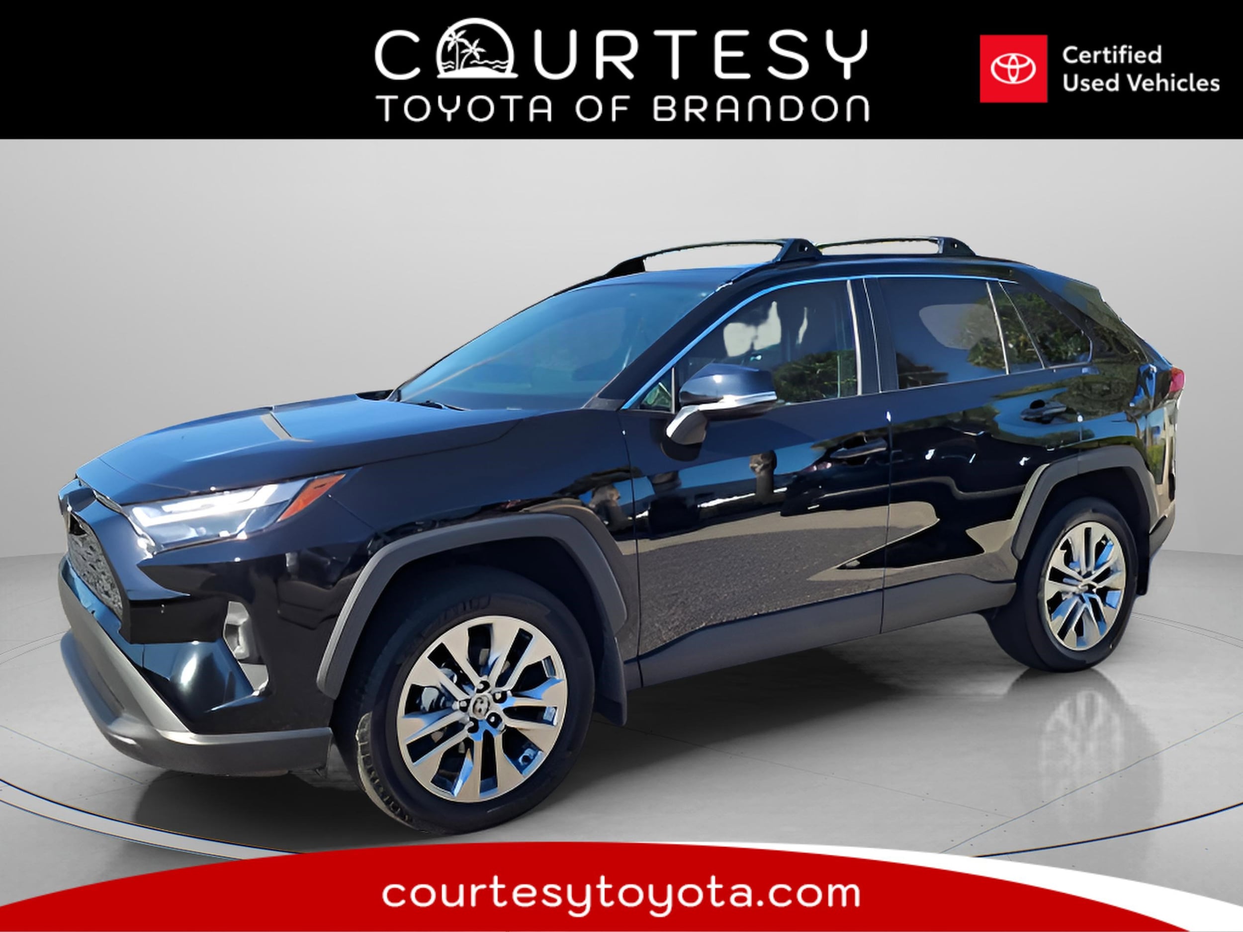 2025 Toyota RAV4 XLE Premium's photo