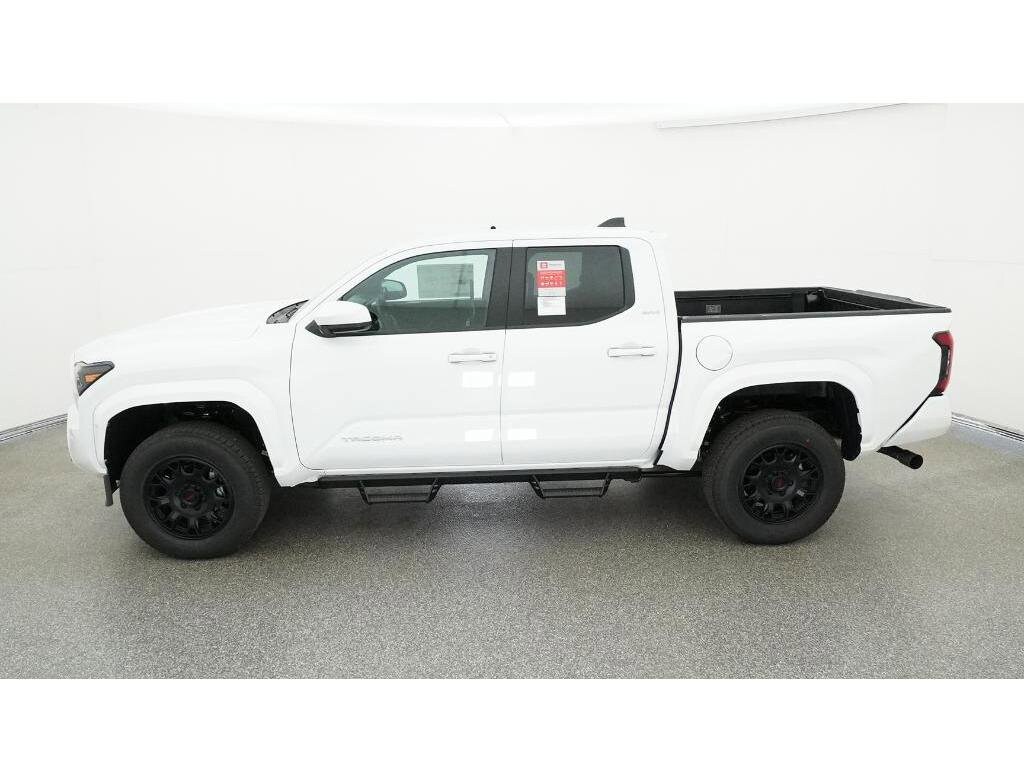 2025 Toyota Tacoma SR5 photo 3