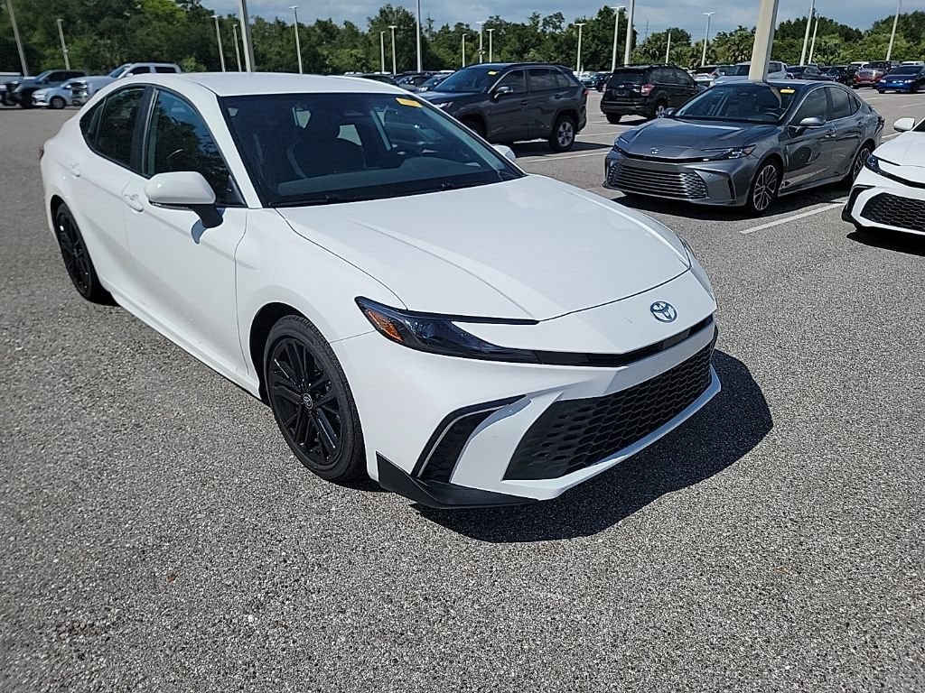 Used 2026 Toyota Camry SE Sedan