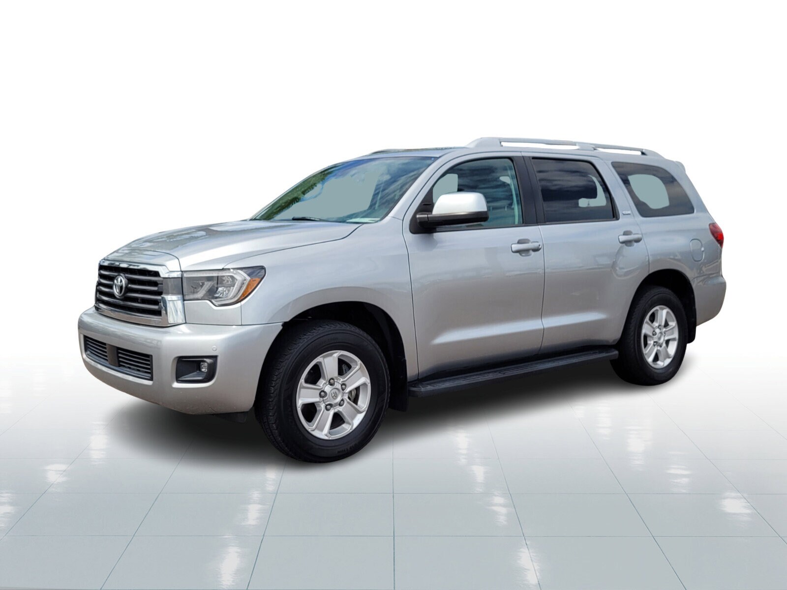 2022 Toyota Sequoia SR5 photo 2