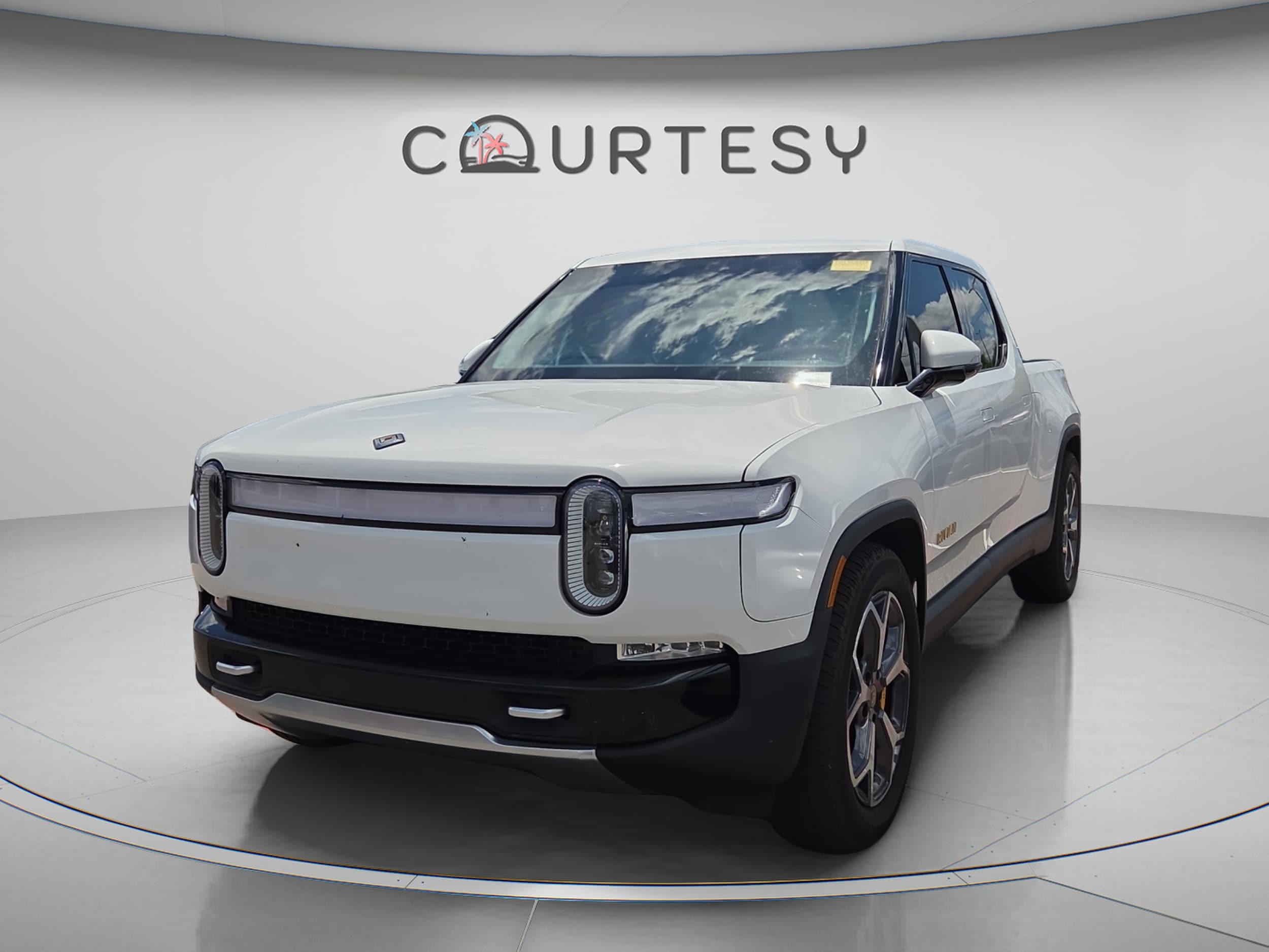 2023 Rivian R1T Adventure Quad-Motor Large Pack's photo