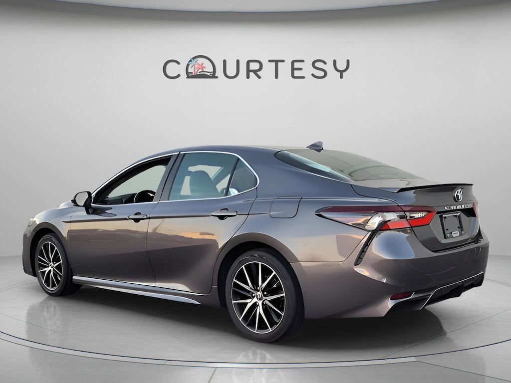 Used 2023 Toyota Camry SE Sedan