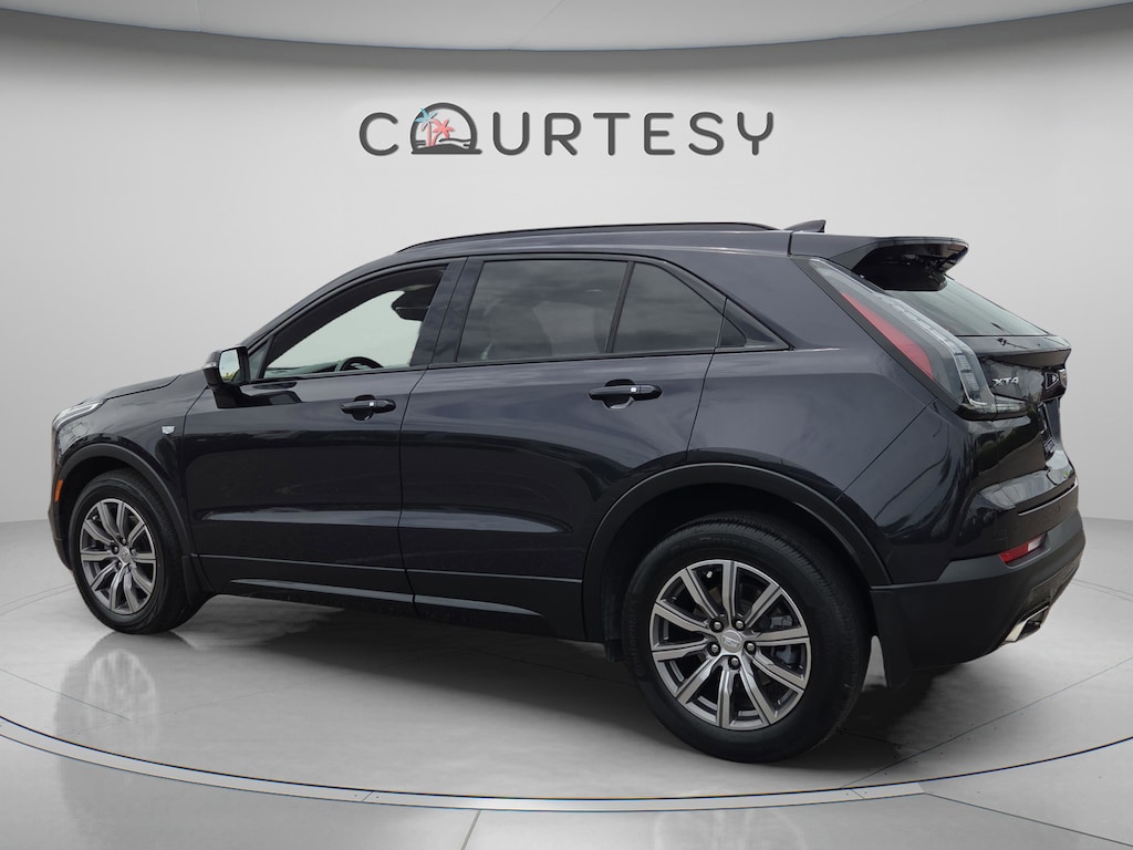 Used 2022 CADILLAC XT4 FWD Sport SUV