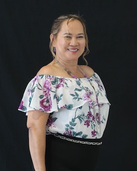 Staff member Elizabeth Habig from ID_4e00f98019f4