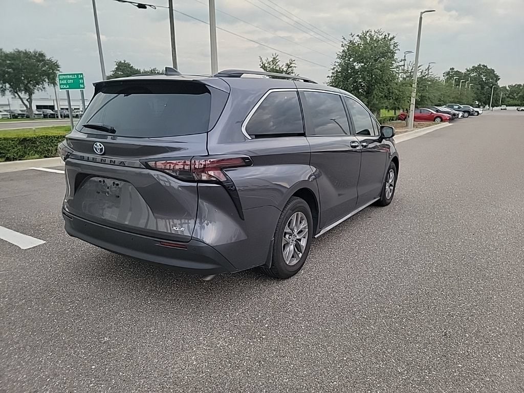 Used 2025 Toyota Sienna XLE 8 Passenger Van Passenger Van