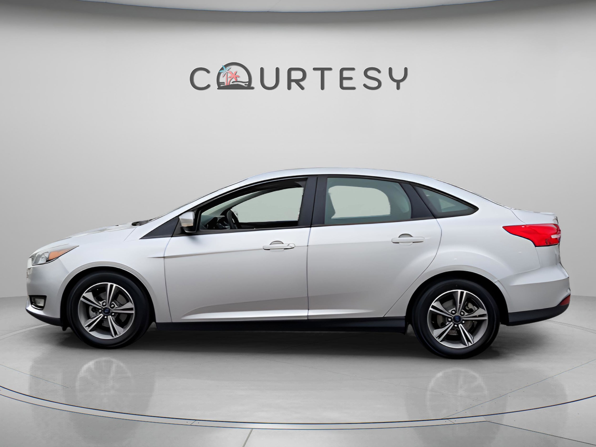 Used 2017 Ford Focus SE with VIN 1FADP3FE8HL282311 for sale in Tampa, FL