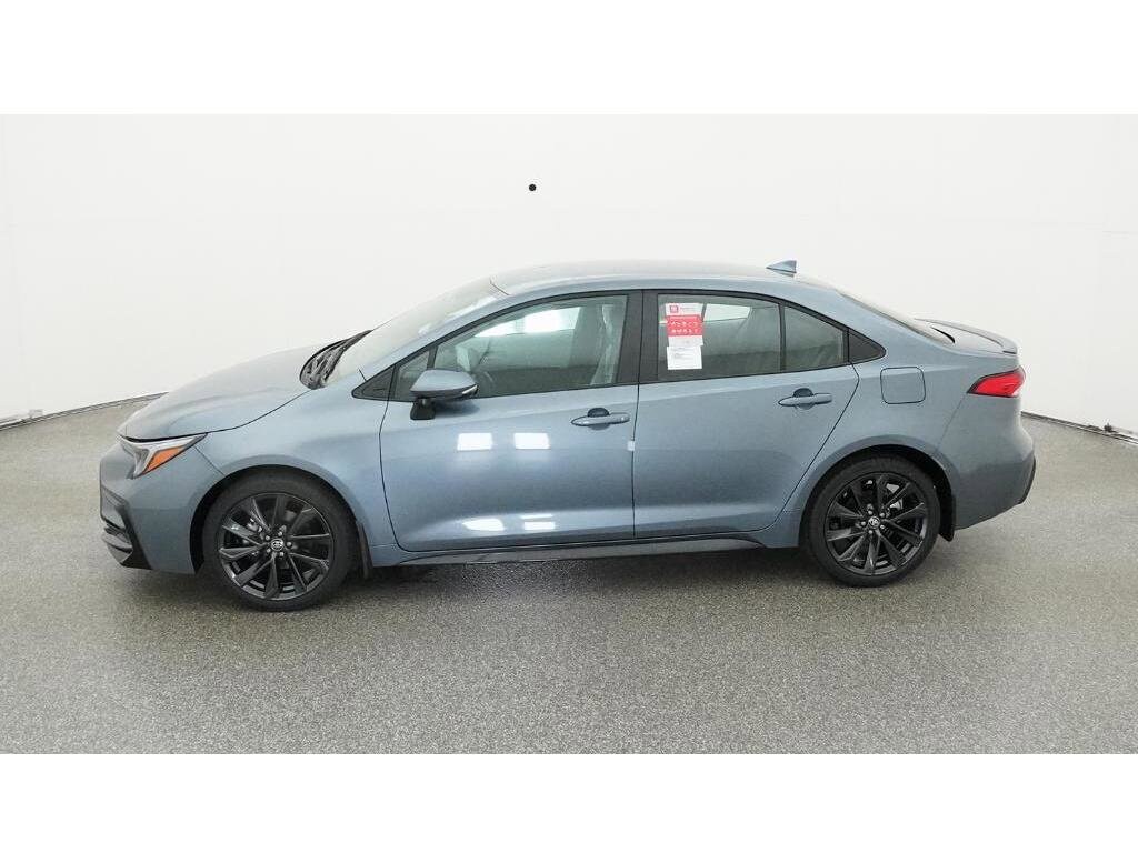 2026 Toyota Corolla SE photo 3