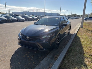 2023 Toyota Camry SE Sedan