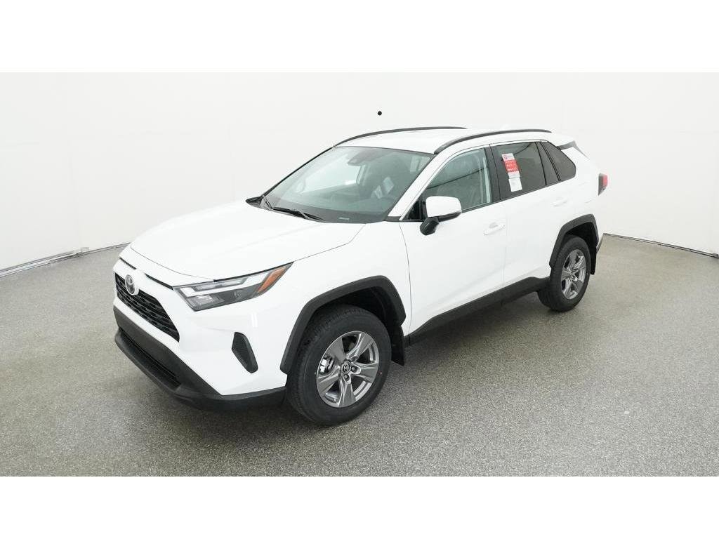 2025 Toyota RAV4 XLE's photo