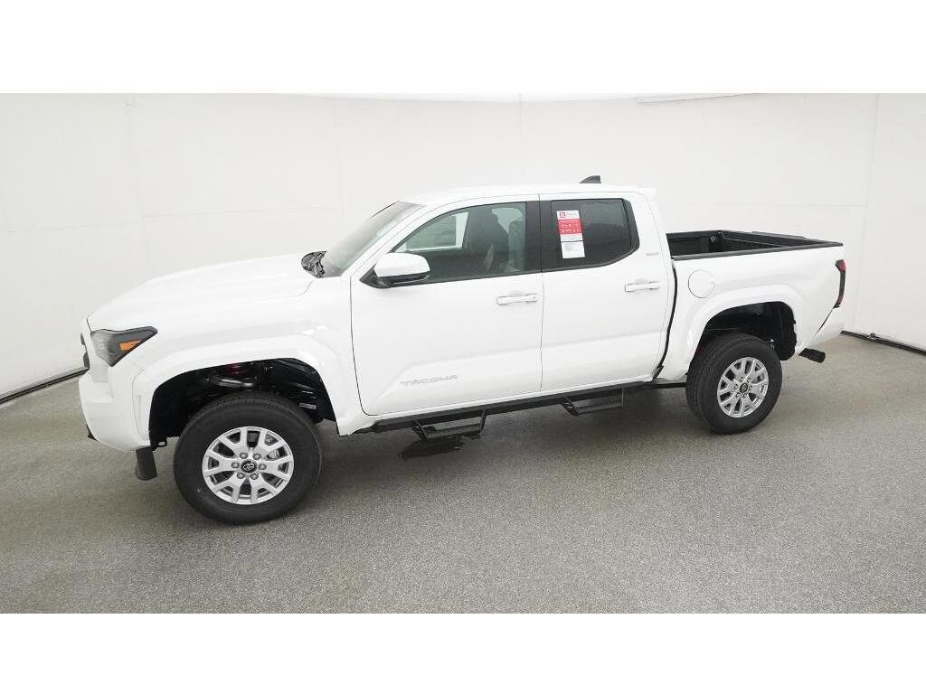 2025 Toyota Tacoma SR5 photo 2