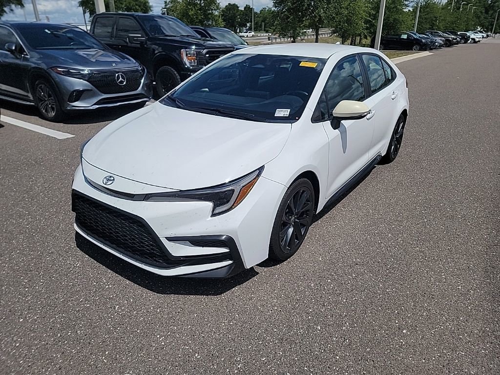 2023 Toyota Corolla SE CVT's photo