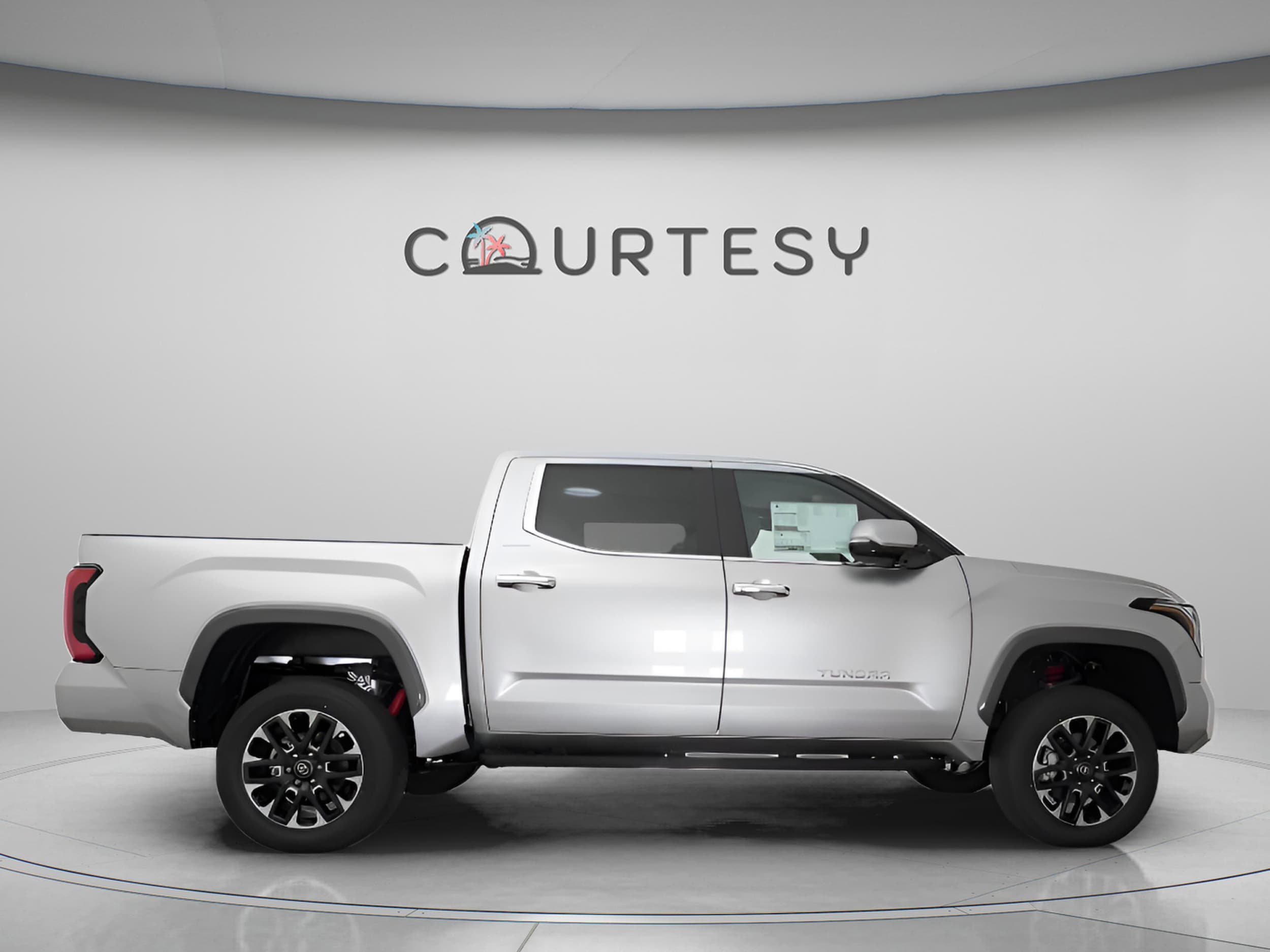 2026 Toyota Tundra Limited - Photo 17