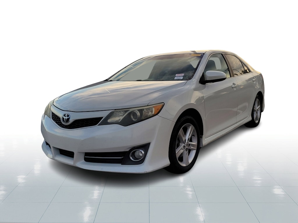 Used 2014 Toyota Camry L Sedan
