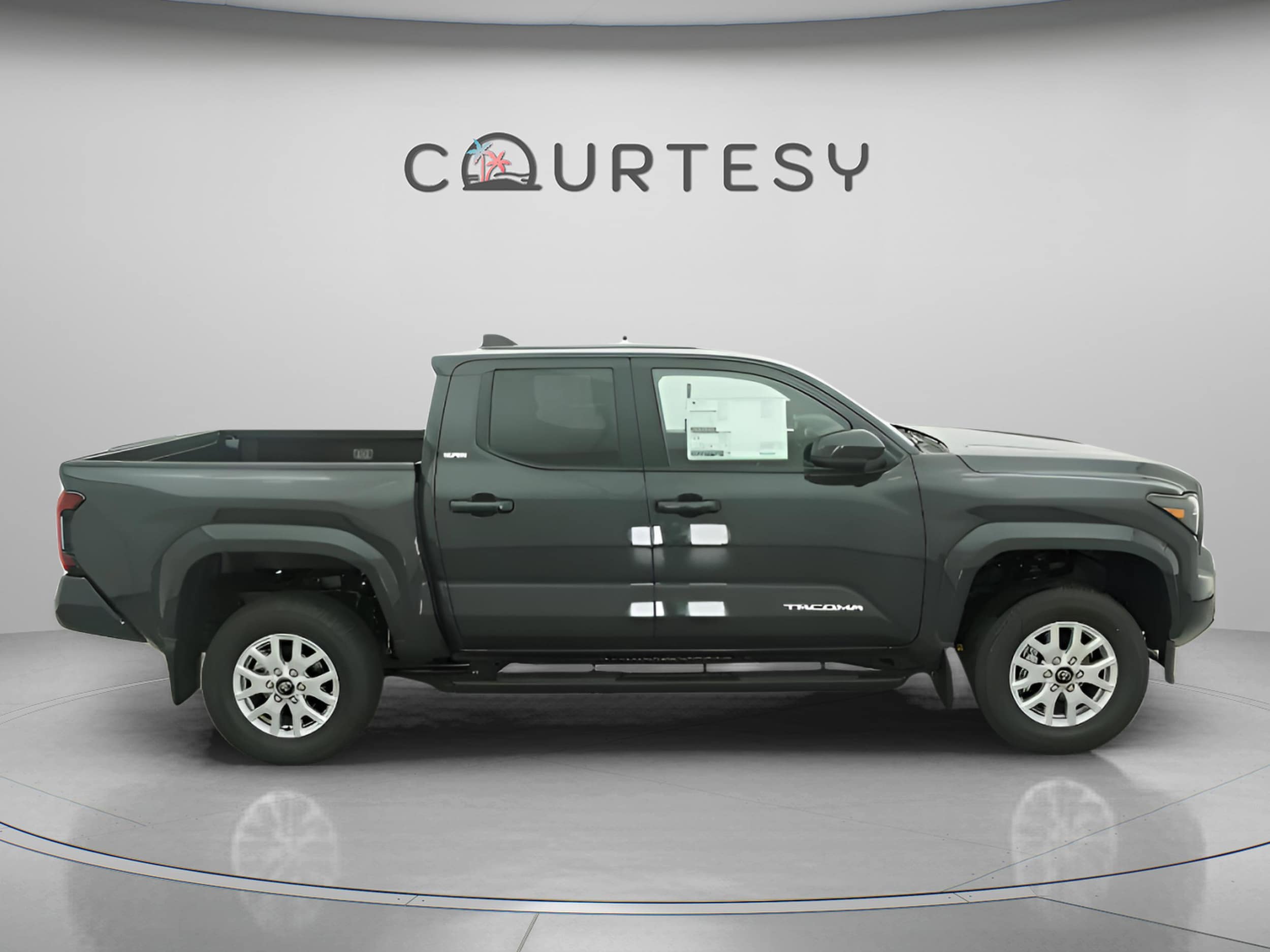 2026 Toyota Tacoma SR5 - Photo 16