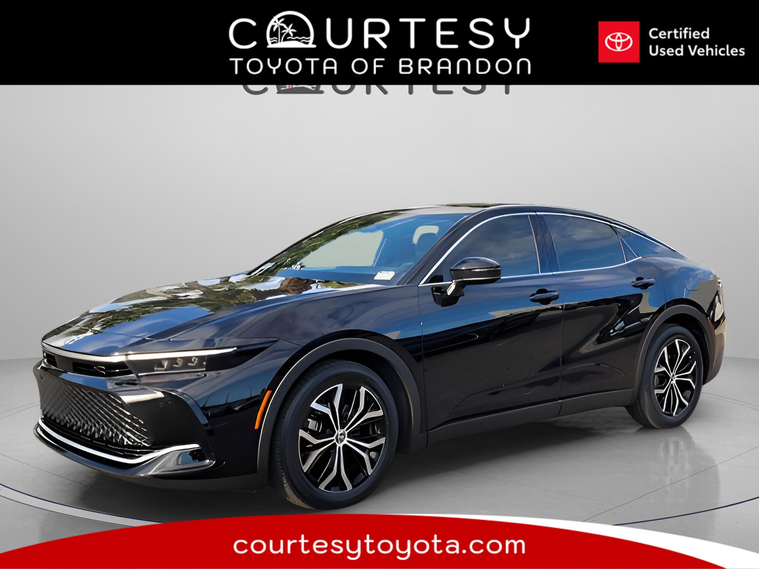 2023 Toyota Crown Limited's photo