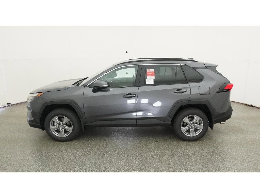 2025 Toyota RAV4 XLE photo 2