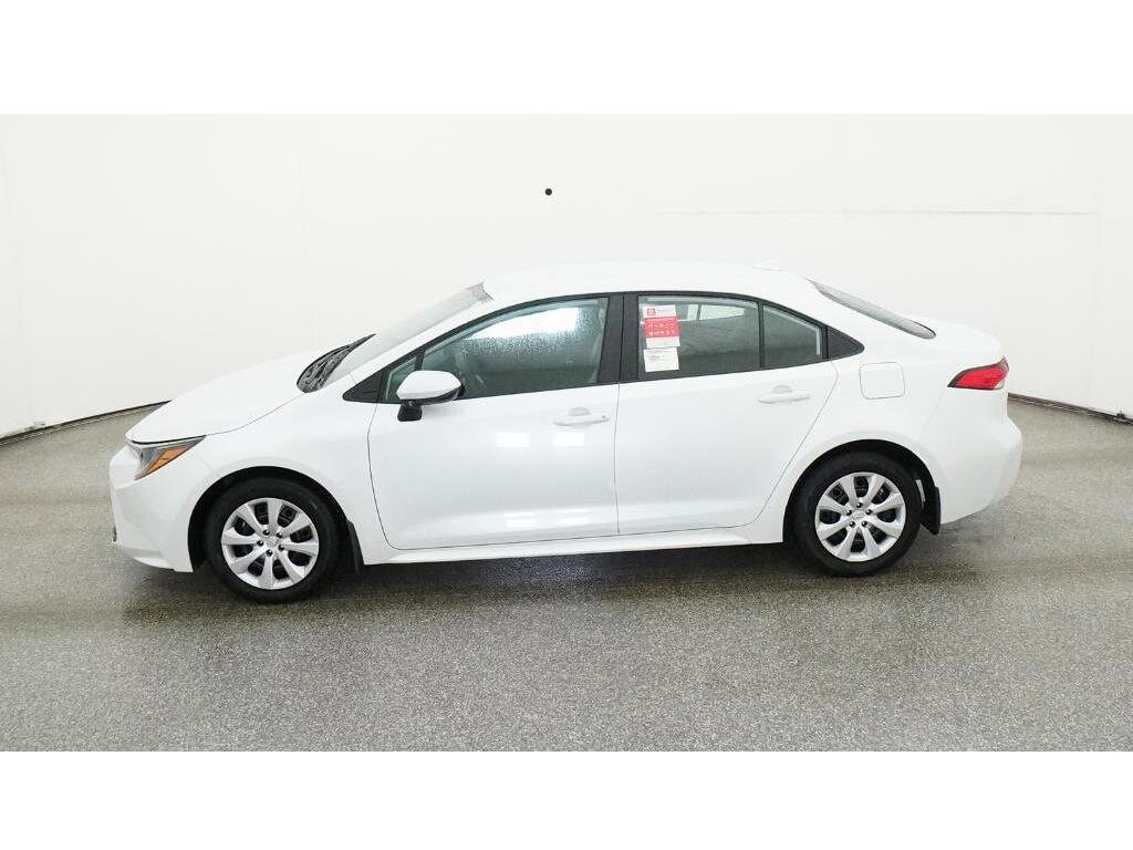 2026 Toyota Corolla LE photo 3