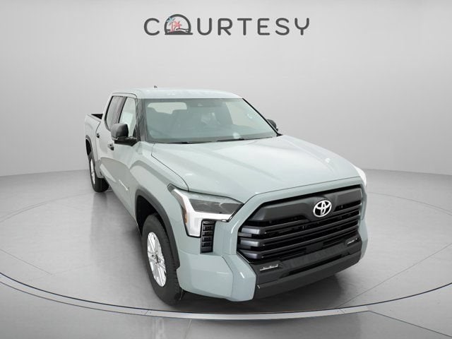 2025 Toyota Tundra SR5 - Photo 36