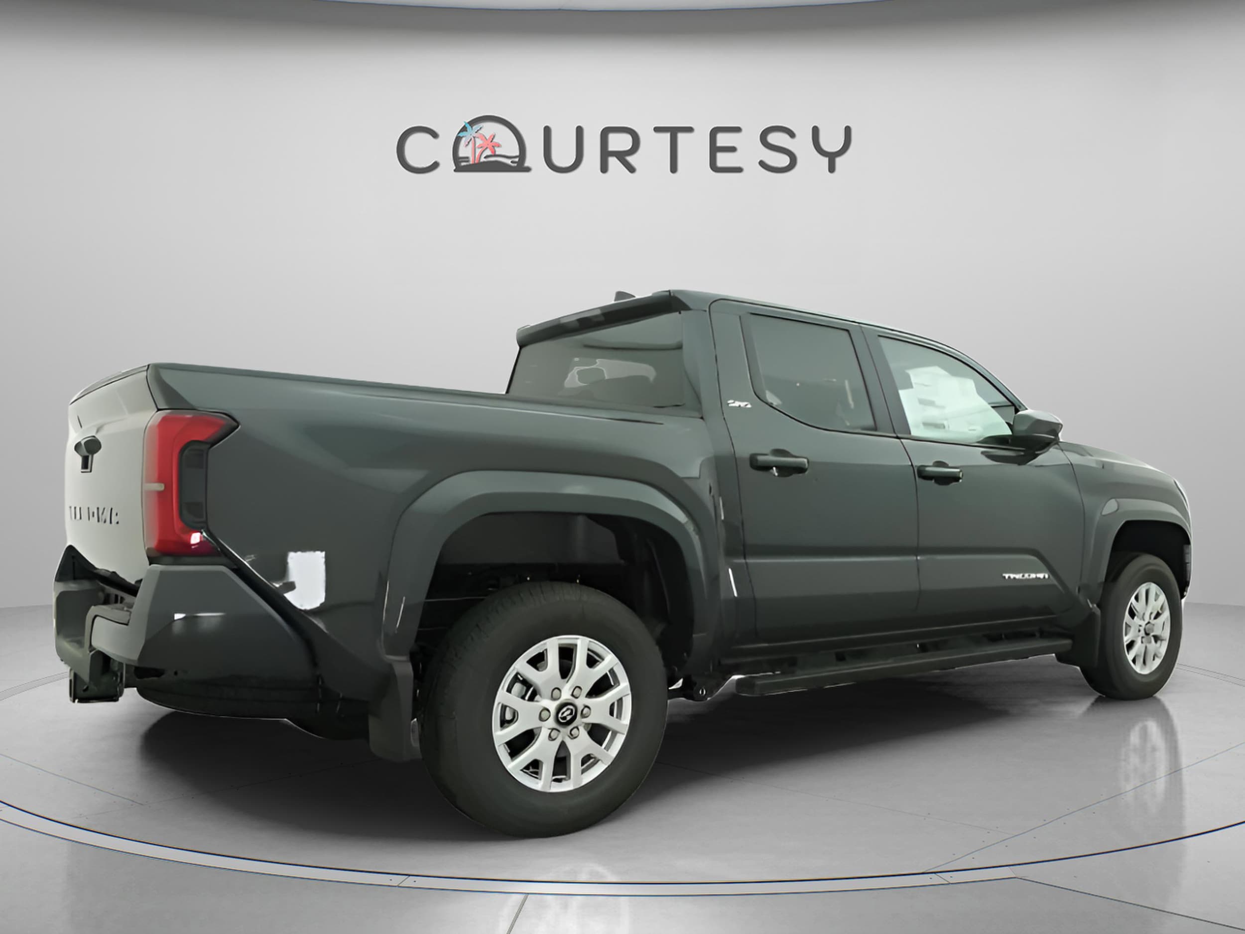 2026 Toyota Tacoma SR5 - Photo 13