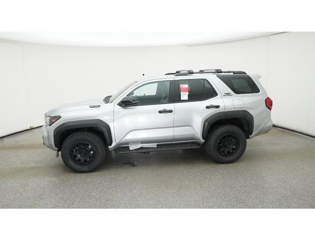 2025 Toyota 4Runner TRD Off-Road photo 2