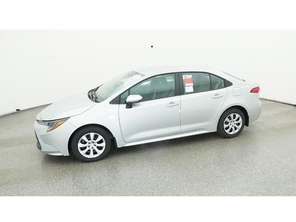 2026 Toyota Corolla LE photo 2
