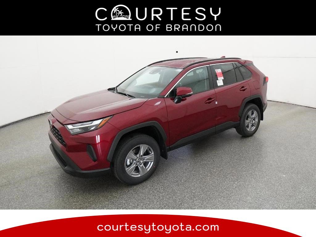 2025 Toyota RAV4 XLE's photo