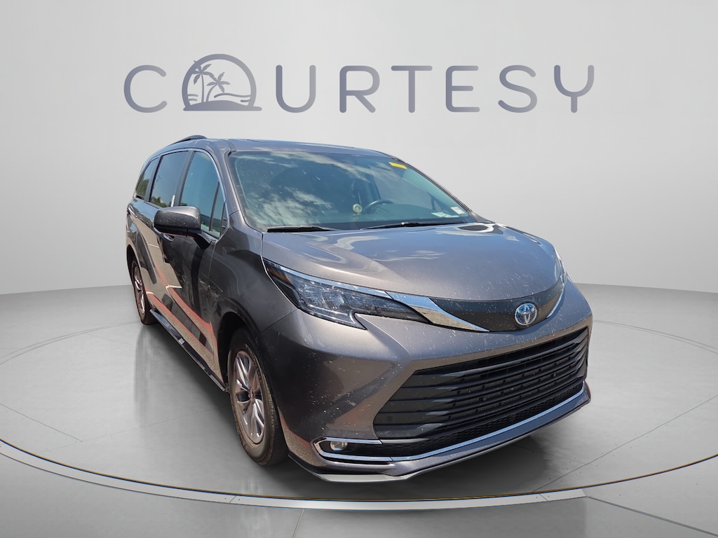 Certified 2024 Toyota Sienna XLE 8 Passenger Van Passenger Van