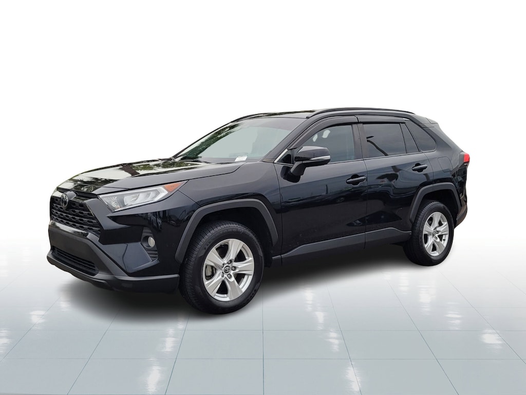Used 2021 Toyota RAV4 XLE SUV