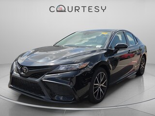 2023 Toyota Camry SE Sedan