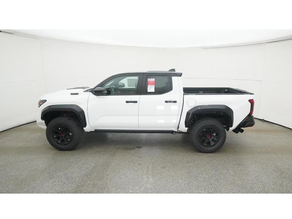 2025 Toyota Tacoma TRD Pro photo 3
