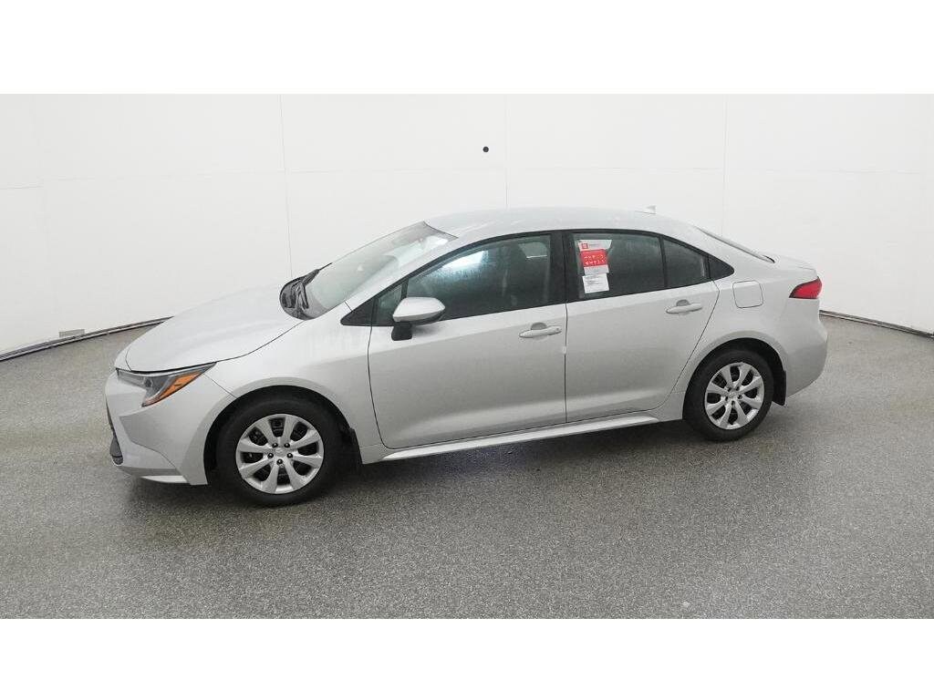 2026 Toyota Corolla LE photo 2