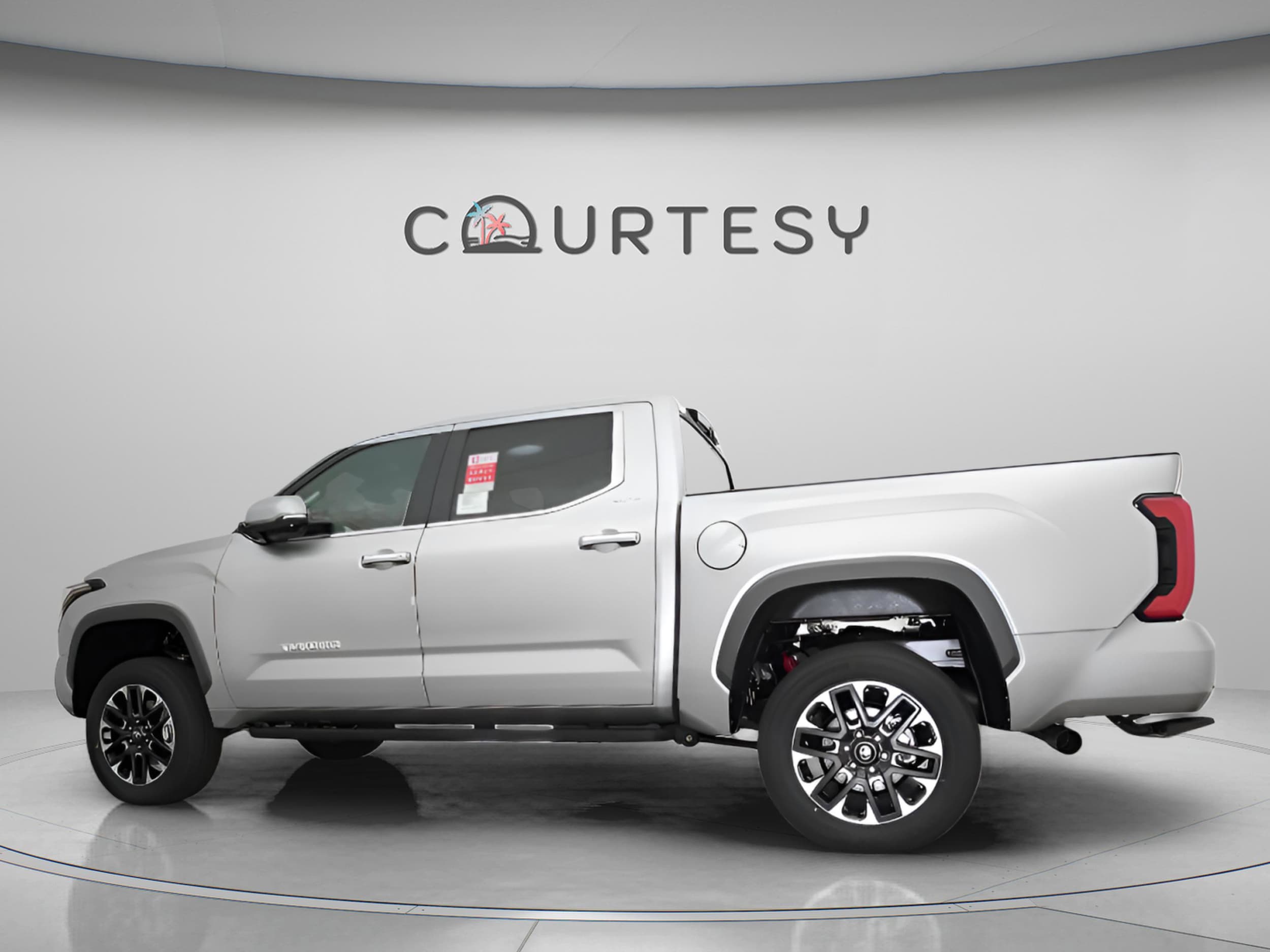 2026 Toyota Tundra Limited - Photo 9