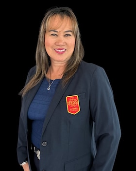 Staff member Elizabeth Habig from ID_4e00f98019f4